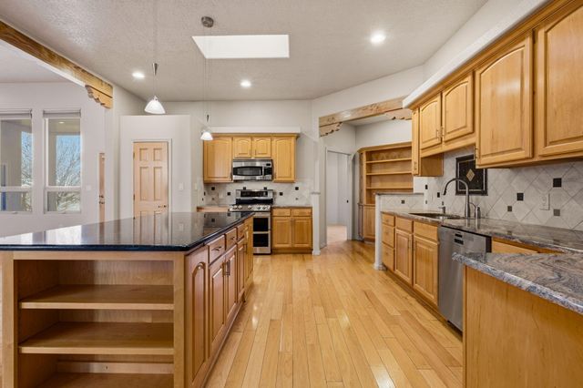 500 Laguna Seca Lane NW, Albuquerque, NM 87104