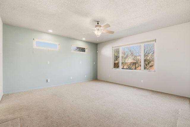 500 Laguna Seca Lane NW, Albuquerque, NM 87104