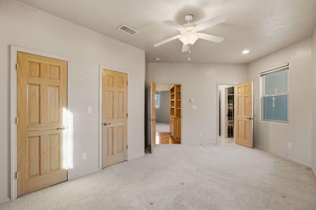 500 Laguna Seca Lane NW, Albuquerque, NM 87104
