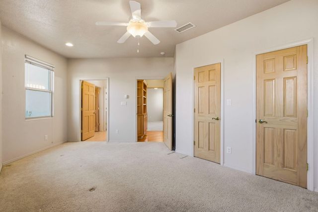 500 Laguna Seca Lane NW, Albuquerque, NM 87104
