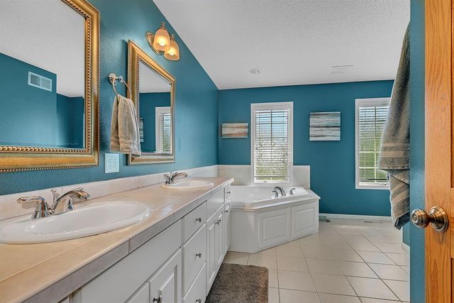 1010 Eveningstar Court, Sartell, MN 56377