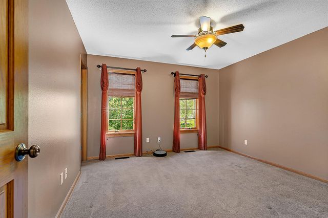 1010 Eveningstar Court, Sartell, MN 56377