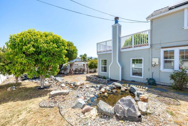 607 Rancho Vista Rd, Vista, CA 92083