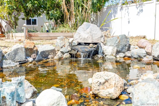 607 Rancho Vista Rd, Vista, CA 92083