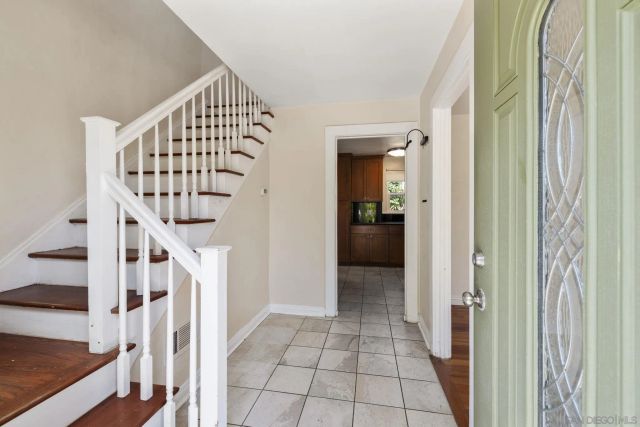 607 Rancho Vista Rd, Vista, CA 92083
