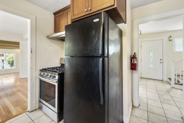 607 Rancho Vista Rd, Vista, CA 92083