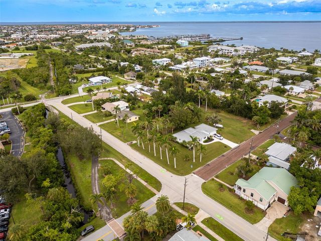 405 W CHARLOTTE AVENUE, Punta Gorda, FL 33950