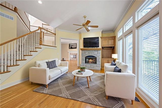 11013 S Glenview Lane, Olathe, KS 66061