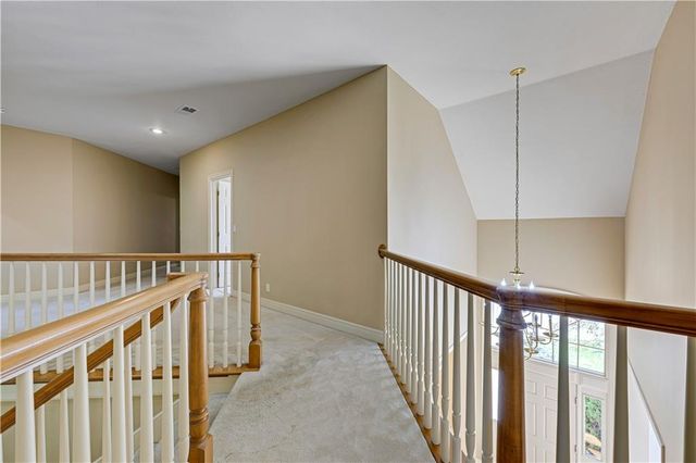 11013 S Glenview Lane, Olathe, KS 66061