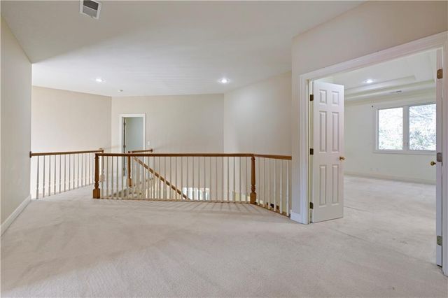11013 S Glenview Lane, Olathe, KS 66061