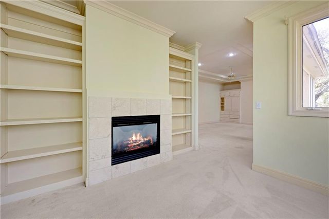 11013 S Glenview Lane, Olathe, KS 66061