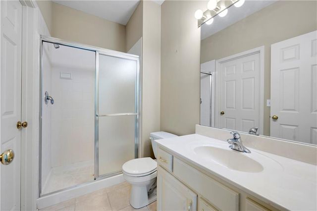 11013 S Glenview Lane, Olathe, KS 66061