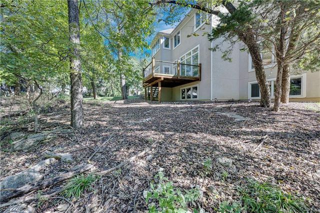 11013 S Glenview Lane, Olathe, KS 66061