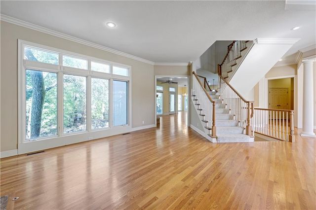 11013 S Glenview Lane, Olathe, KS 66061