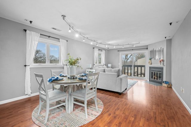 3131 4th Street 3131, Moline, IL 61265