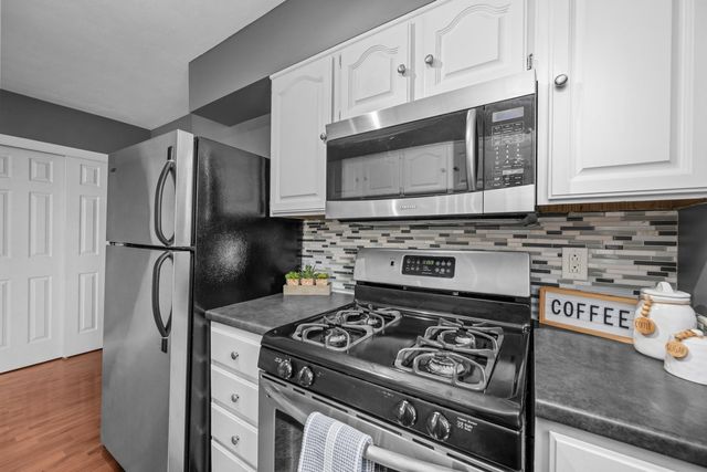 3131 4th Street 3131, Moline, IL 61265