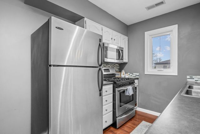 3131 4th Street 3131, Moline, IL 61265