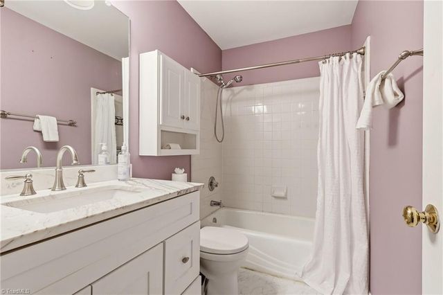 5911 Highland Grove Drive, Summerfield, NC 27358