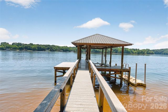 3225 Lake Pointe Drive, Belmont, NC 28012