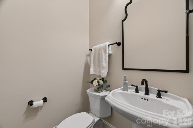 3225 Lake Pointe Drive, Belmont, NC 28012