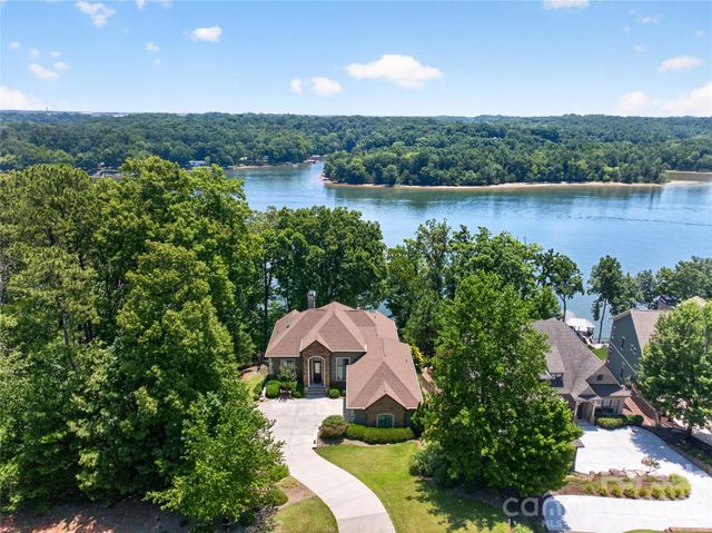 3225 Lake Pointe Drive, Belmont, NC 28012
