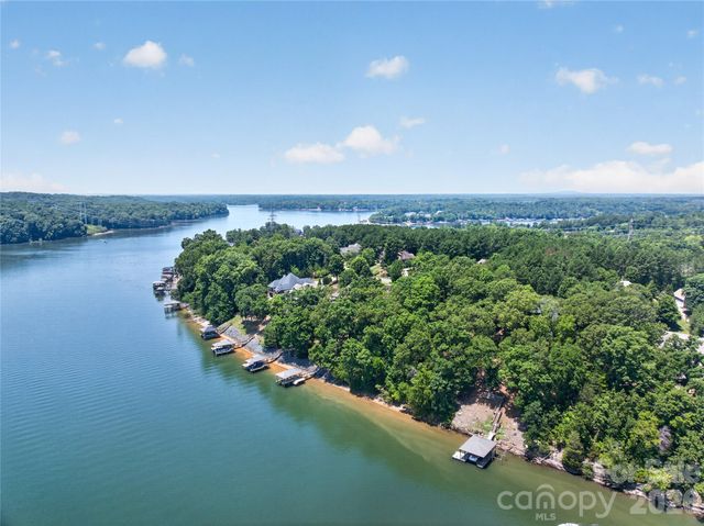 3225 Lake Pointe Drive, Belmont, NC 28012