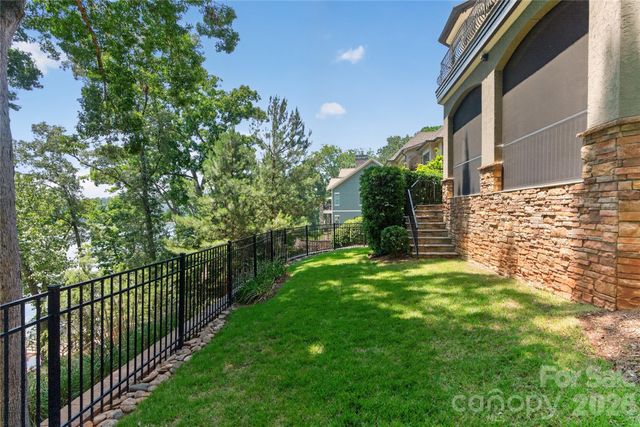 3225 Lake Pointe Drive, Belmont, NC 28012