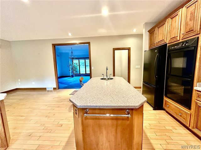 30 Meadowbrook Drive, Elma, NY 14059
