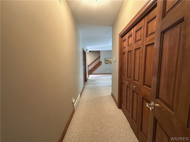 30 Meadowbrook Drive, Elma, NY 14059