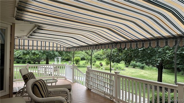 30 Meadowbrook Drive, Elma, NY 14059