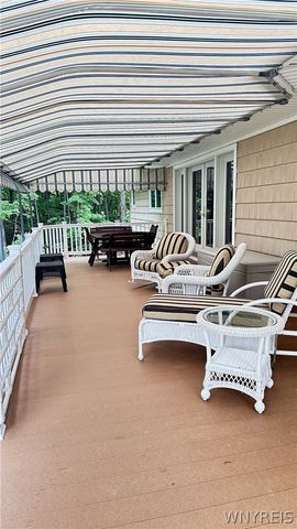 30 Meadowbrook Drive, Elma, NY 14059