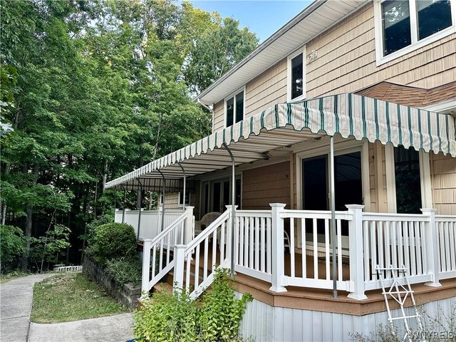 30 Meadowbrook Drive, Elma, NY 14059