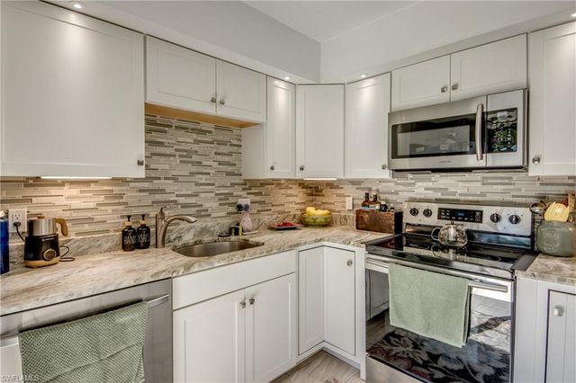 5213 Cedarbend DR 4, Fort Myers, FL 33919