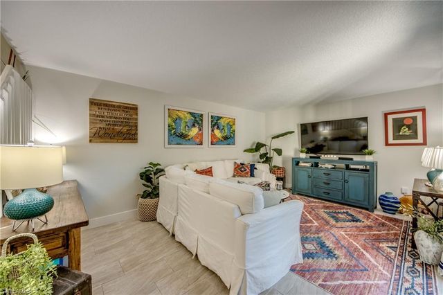 5213 Cedarbend DR 4, Fort Myers, FL 33919