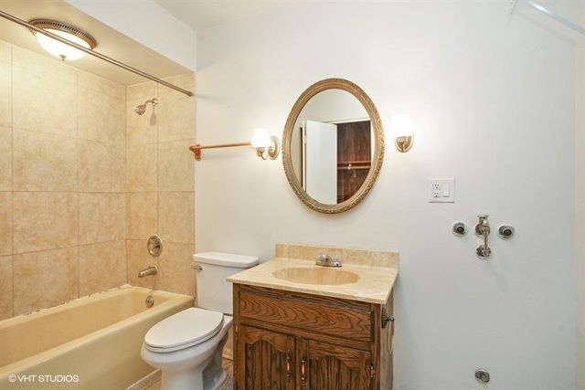 2205 Fulle Street, Rolling Meadows, IL 60008