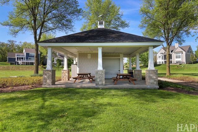 40729 N North Newport Drive, Antioch, IL 60002