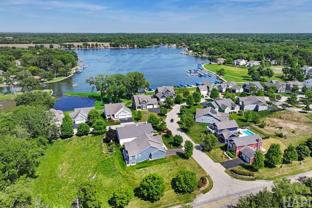 40729 N North Newport Drive, Antioch, IL 60002