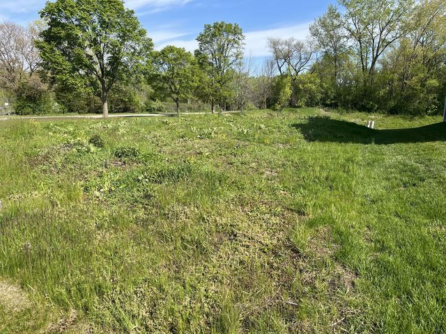 40729 N North Newport Drive, Antioch, IL 60002