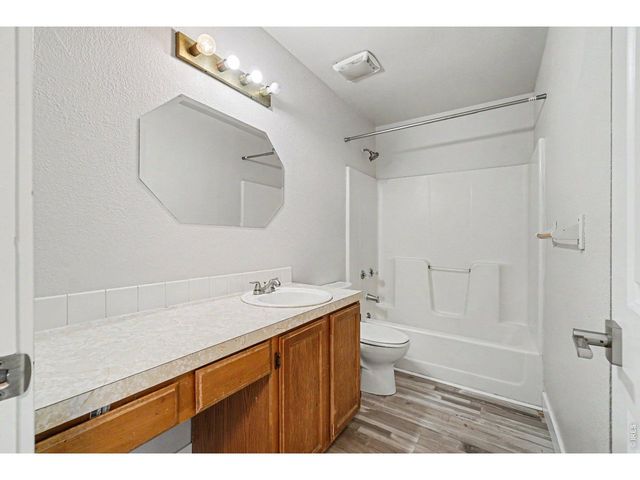 1065 E 5th St, Loveland, CO 80537