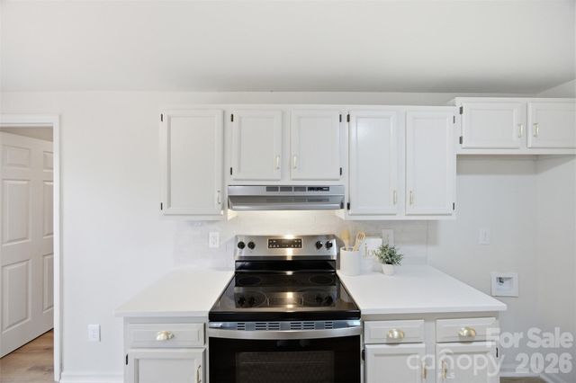 8056 Lawyers Road, Charlotte, NC 28227