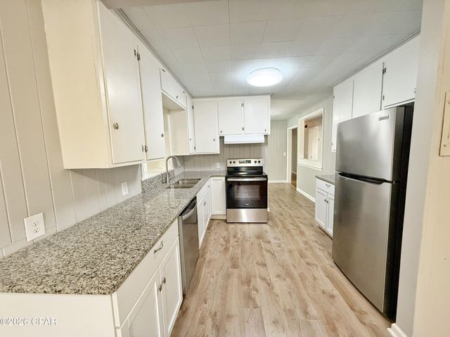 2944 Cherokee Street, Marianna, FL 32446