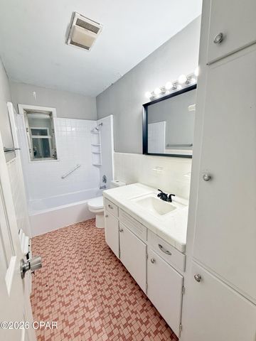 2944 Cherokee Street, Marianna, FL 32446