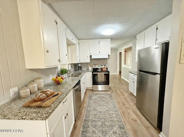 2944 Cherokee Street, Marianna, FL 32446