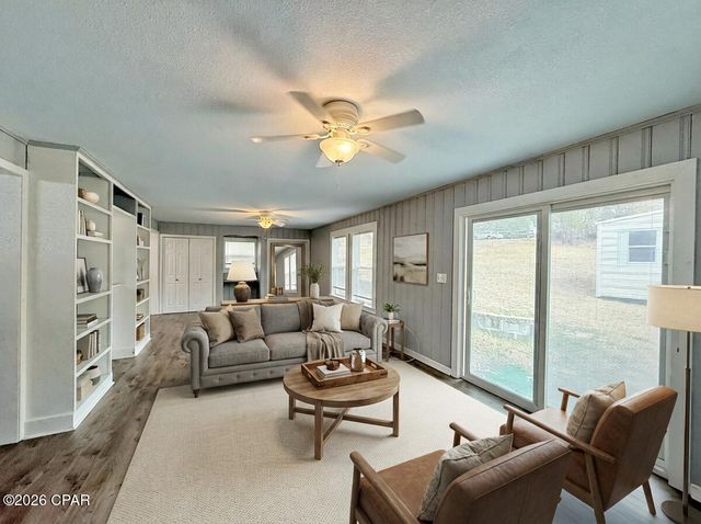 2944 Cherokee Street, Marianna, FL 32446