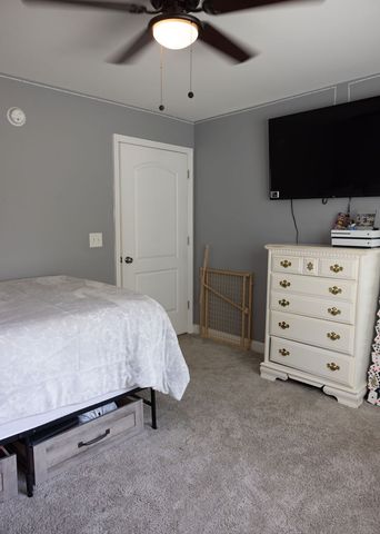 5761 Lexie Beans Creek Rd, Belvidere, TN 37306