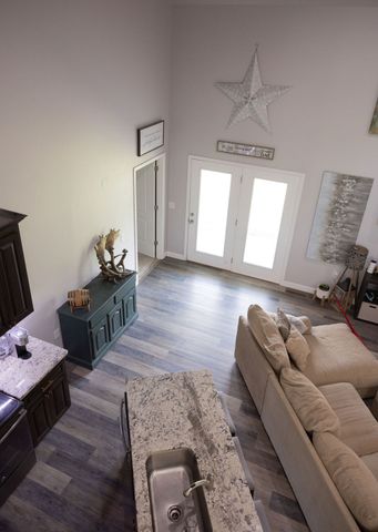 5761 Lexie Beans Creek Rd, Belvidere, TN 37306