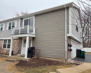 1474 Timber Trail D, Wheaton, IL 60189