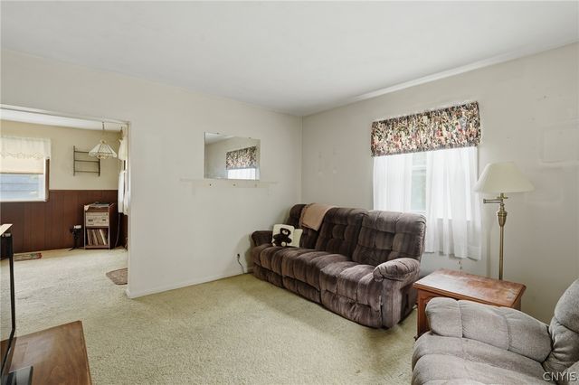 4400 Limerick Street, Marcellus, NY 13108