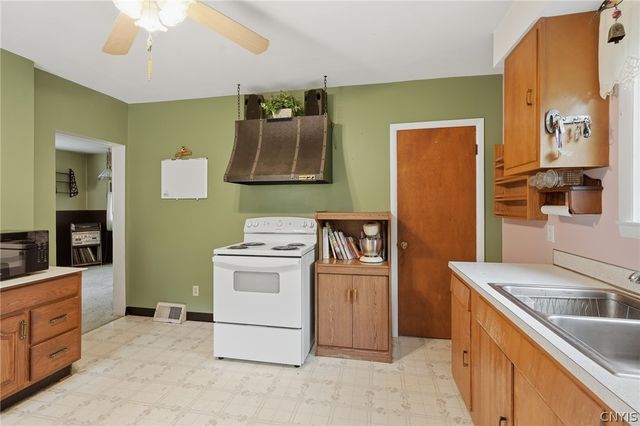 4400 Limerick Street, Marcellus, NY 13108
