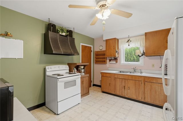 4400 Limerick Street, Marcellus, NY 13108
